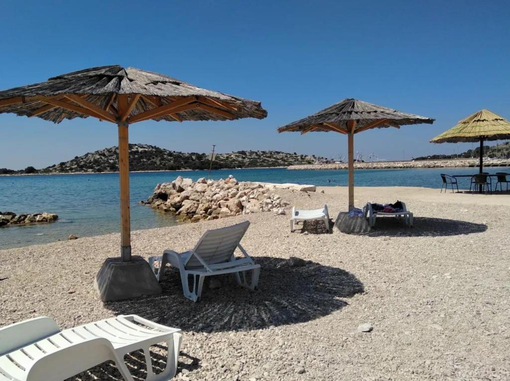 Tribunia Beach Hotel Tribunj  Bagian luar foto