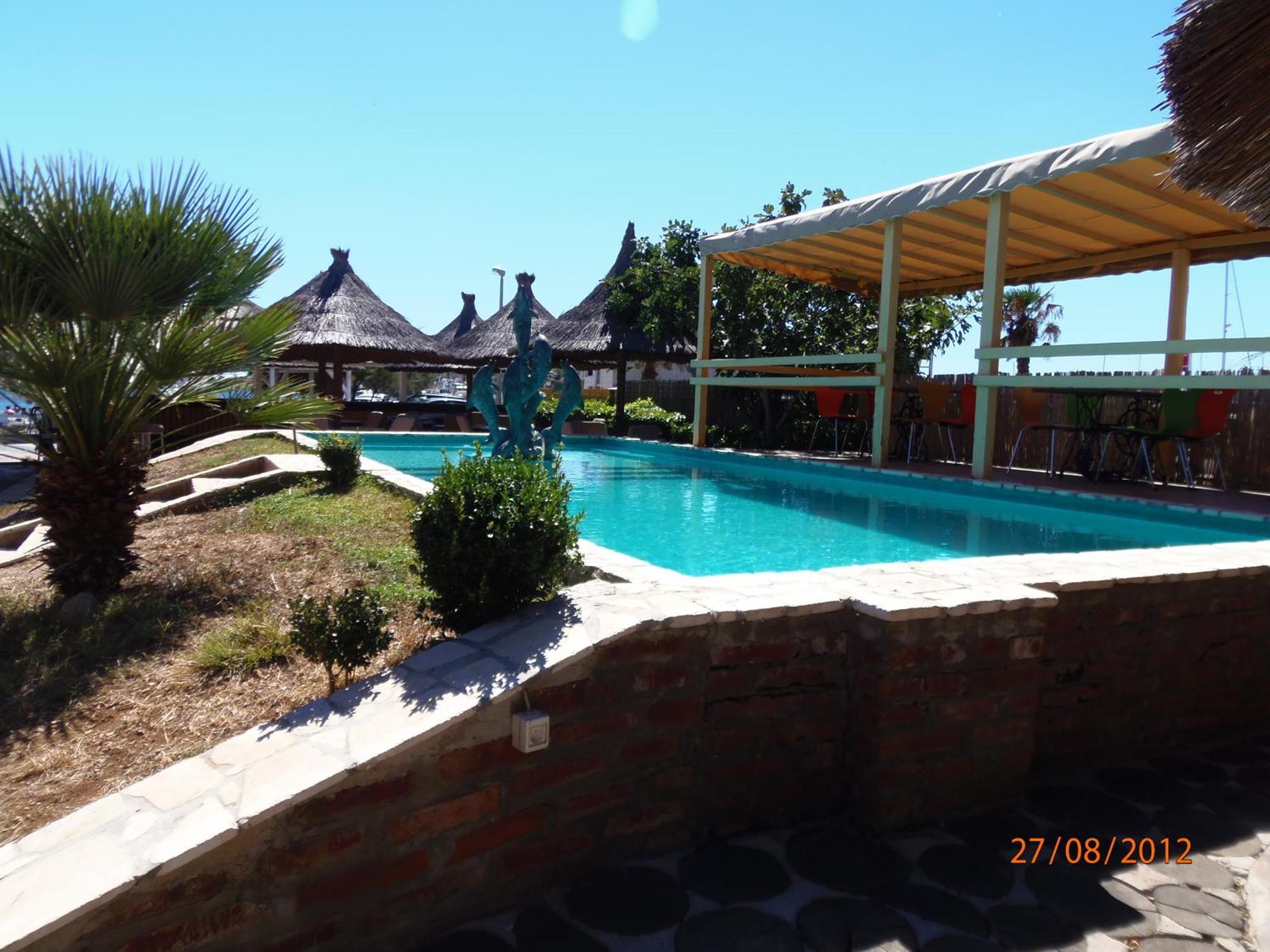 Tribunia Beach Hotel Tribunj  Bagian luar foto